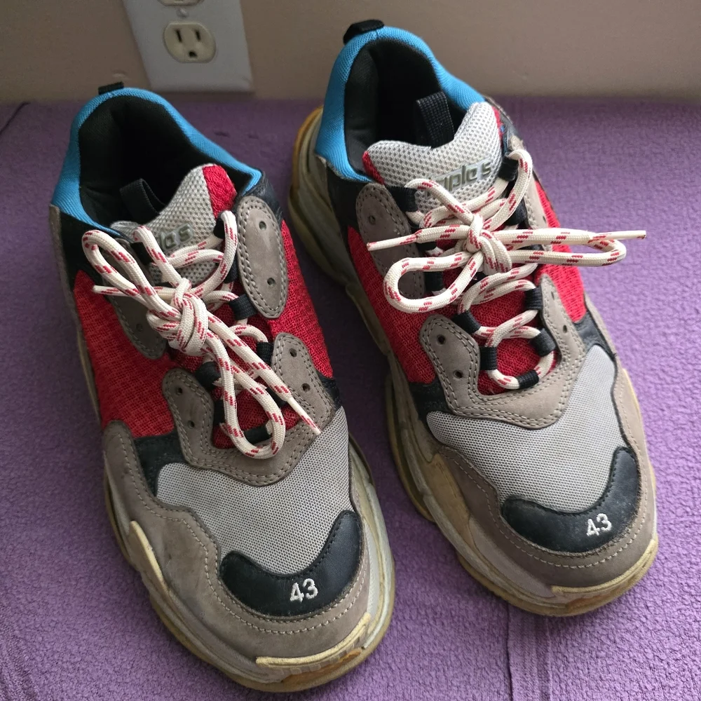 Balenciaga Triple S shoes Size 10 Men's - Picture 4 of 15